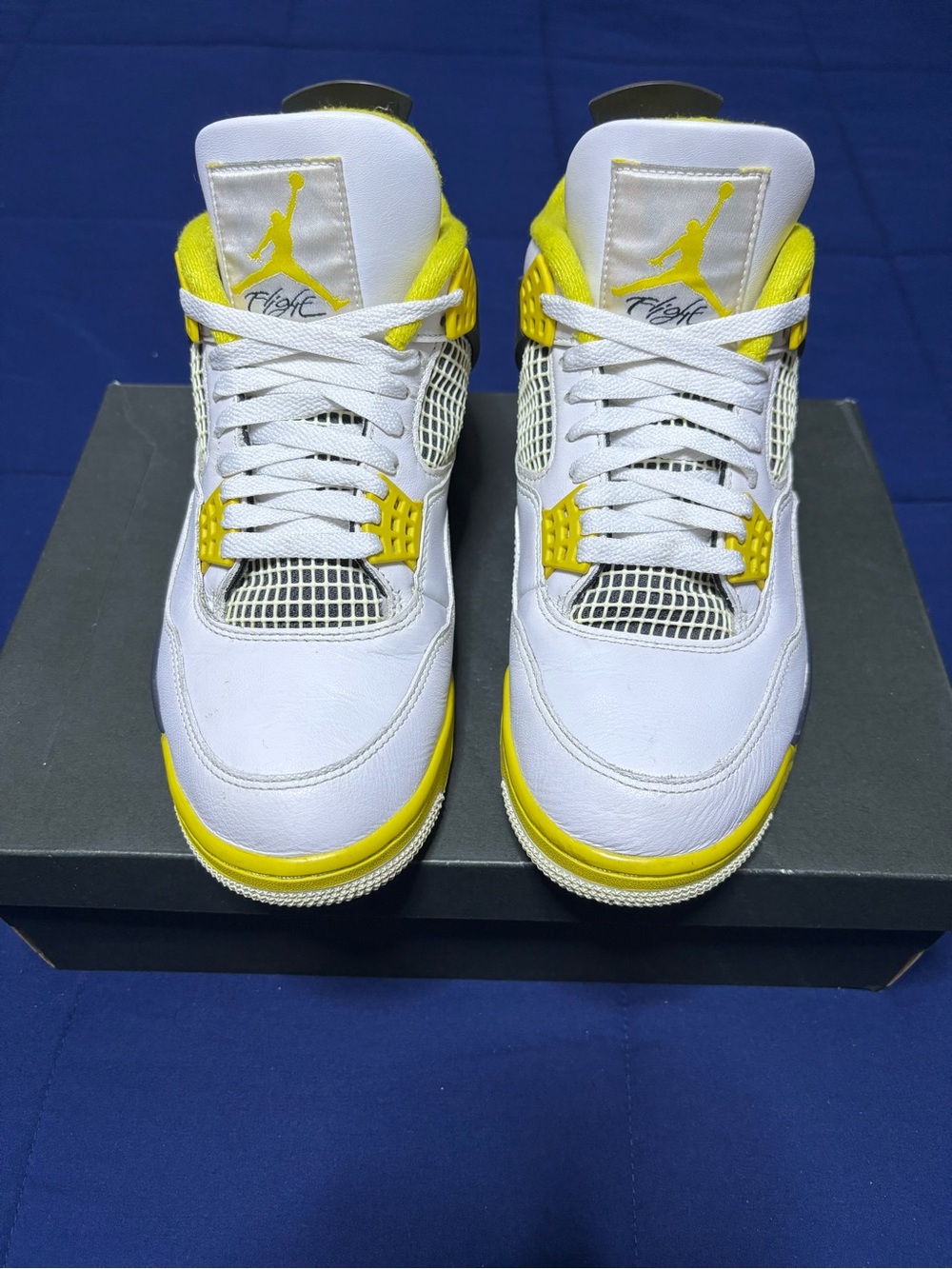 Jordan 4 Retro Vivid Sulfur 2024 Size 9M/10.5W